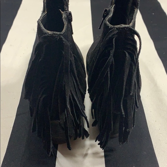 🎉SALE🎉Coconuts by Matisse leather &fringe bootie - Picture 3 of 9